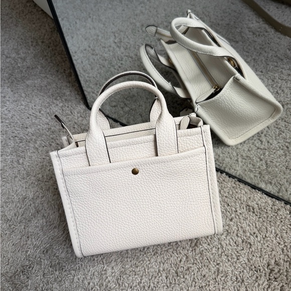 Coach Cargo Tote 20 Bubble Leather Chalk - Picture 4 of 15